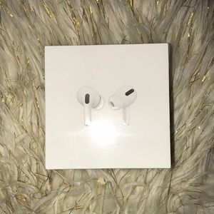 Apple AirPods Pro to fit your needs